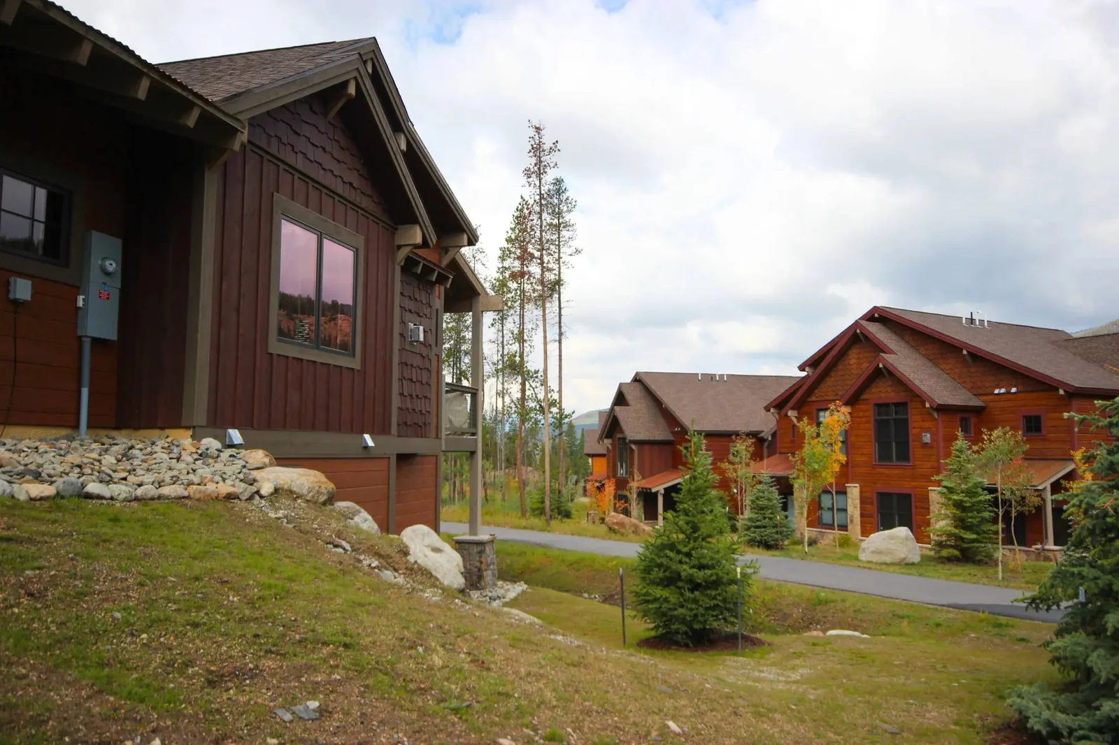 The Alders, Pines and neighboring mountain homes, luxury vacation rental in Keystone, Colorado