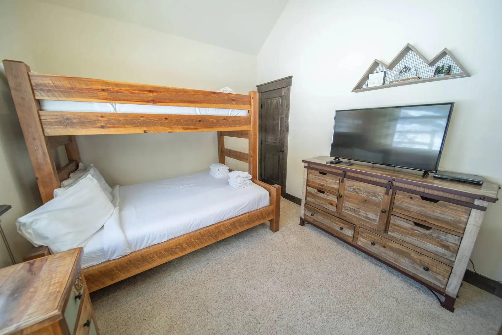 The Alders, Luxury bunk room for children and groups, luxury vacation rental in Keystone, Colorado
