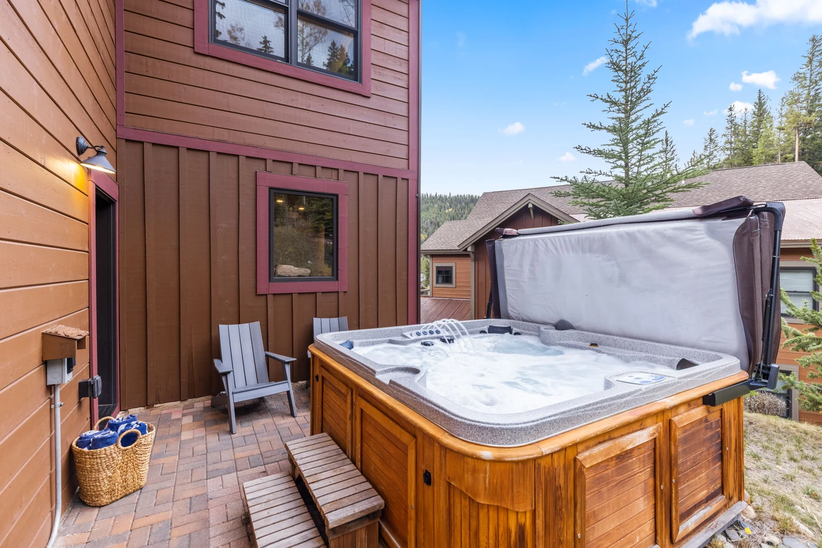 The Alders, Private hot tub surrounded by trees, luxury vacation rental in Keystone, Colorado