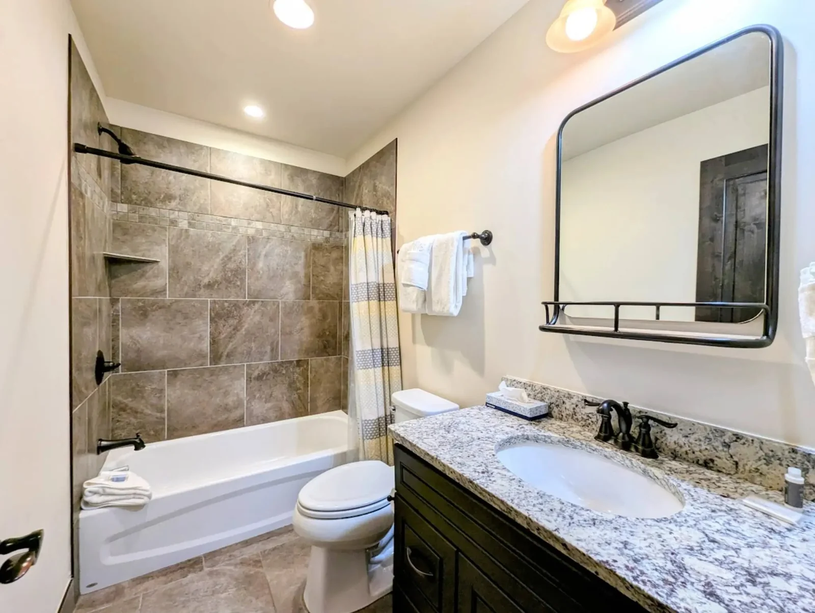 The Alders, Ensuite with soaking tub and double vanity, luxury vacation rental in Keystone, Colorado